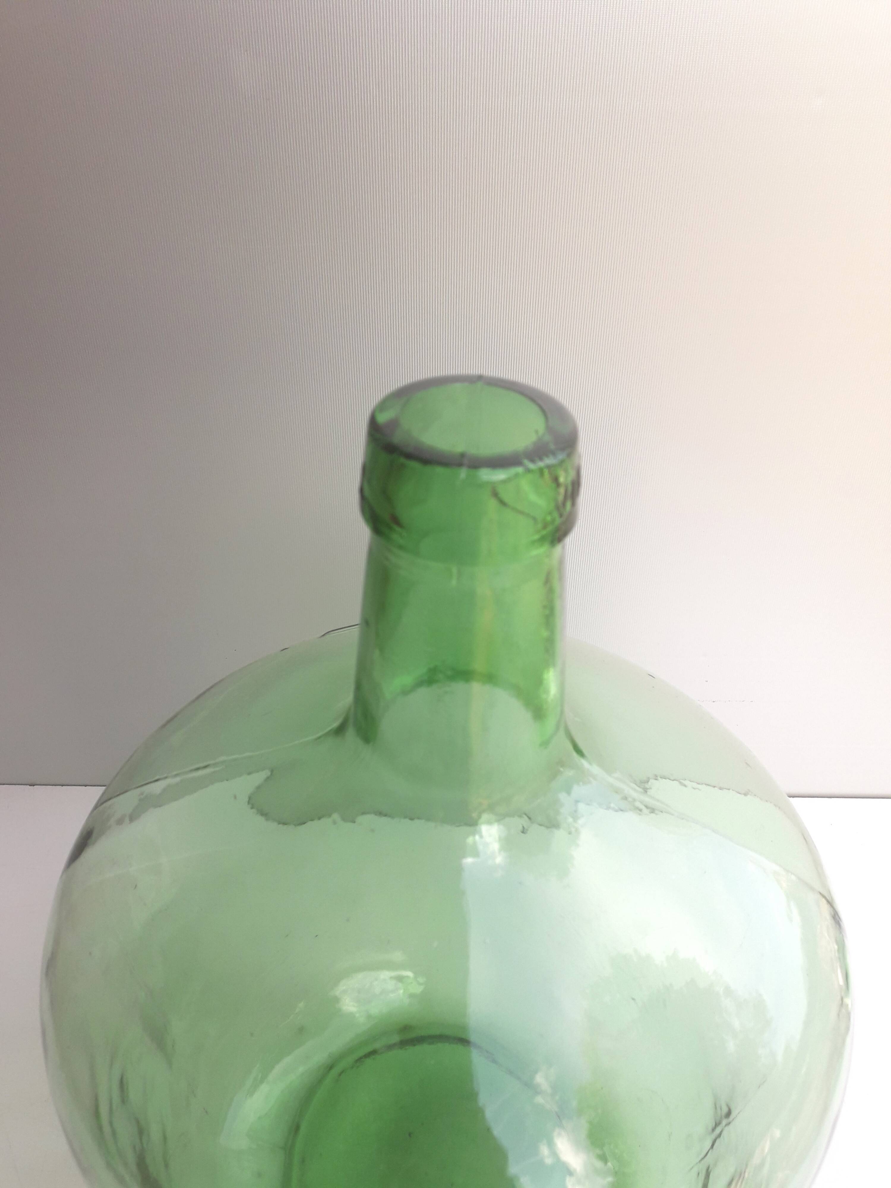 Dame Jeanne Molded Glass - 1960