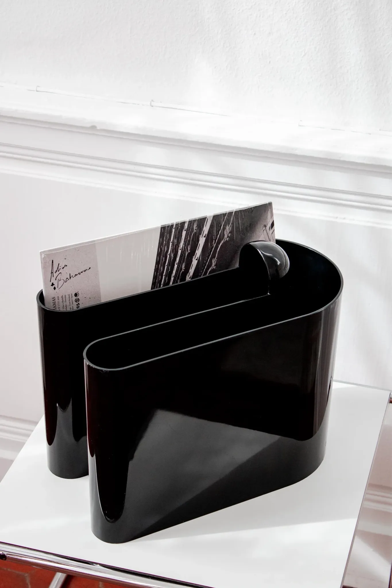 Vintage magazine rack Portariviste (Art. 270) by Rodolfo Bonetto for