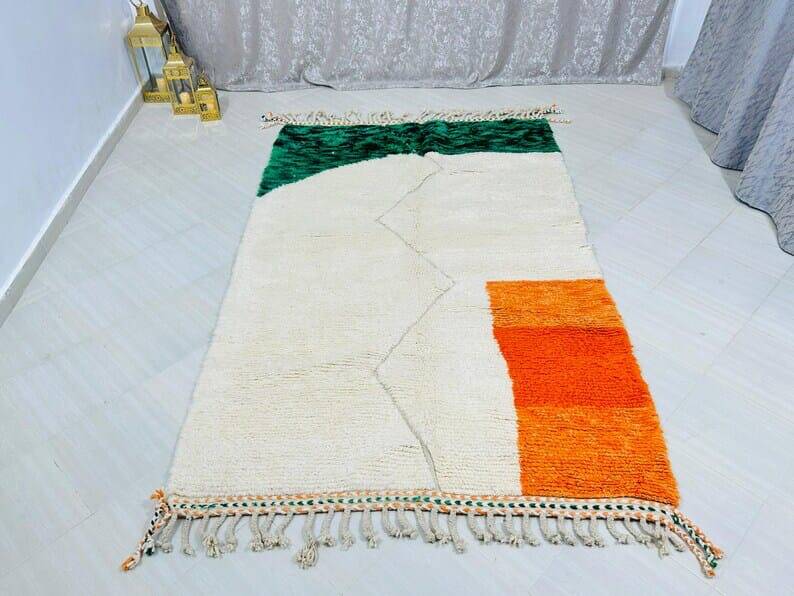 Handmade Moroccan pure wool rug, traditional style, size 250 x 250 cm