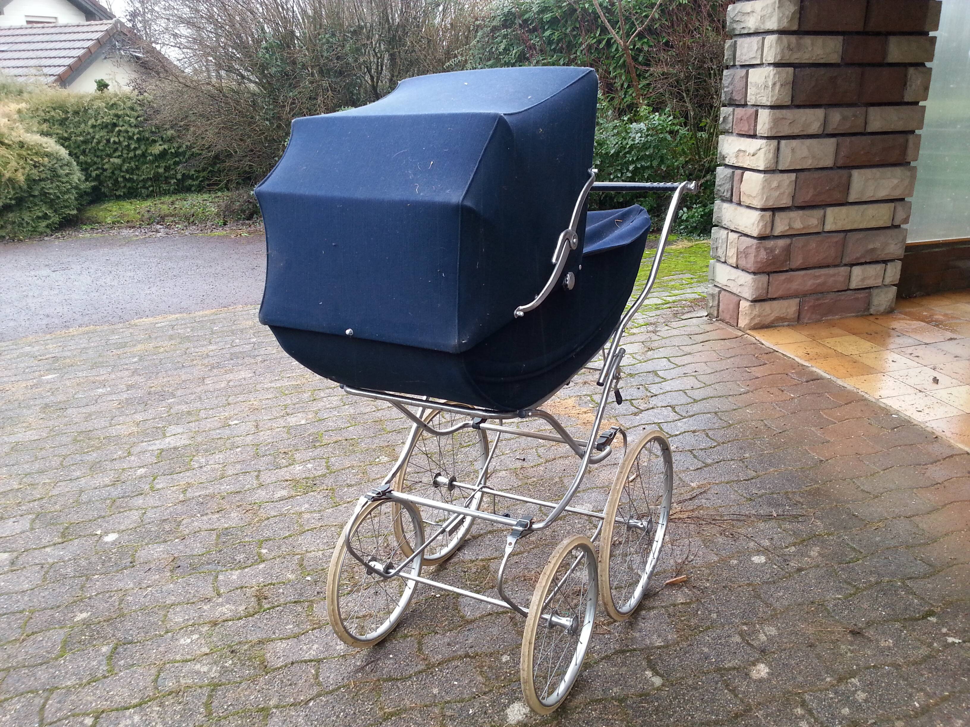 Vintage style pram English 60-70 years