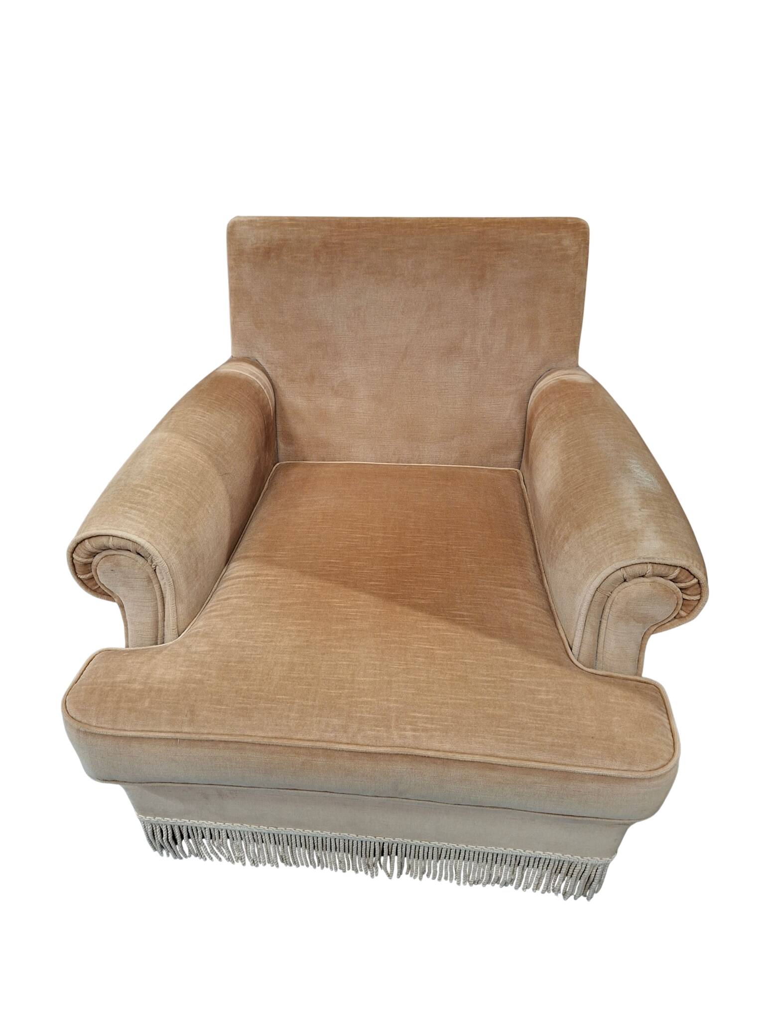 Set salotto in ciniglia degli anni ’70 con frangia decorativa