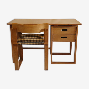 Desk and its vintage wooden chair 1960