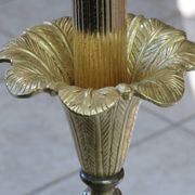 Lampadaire bronze et porcelaine bleue début XXème