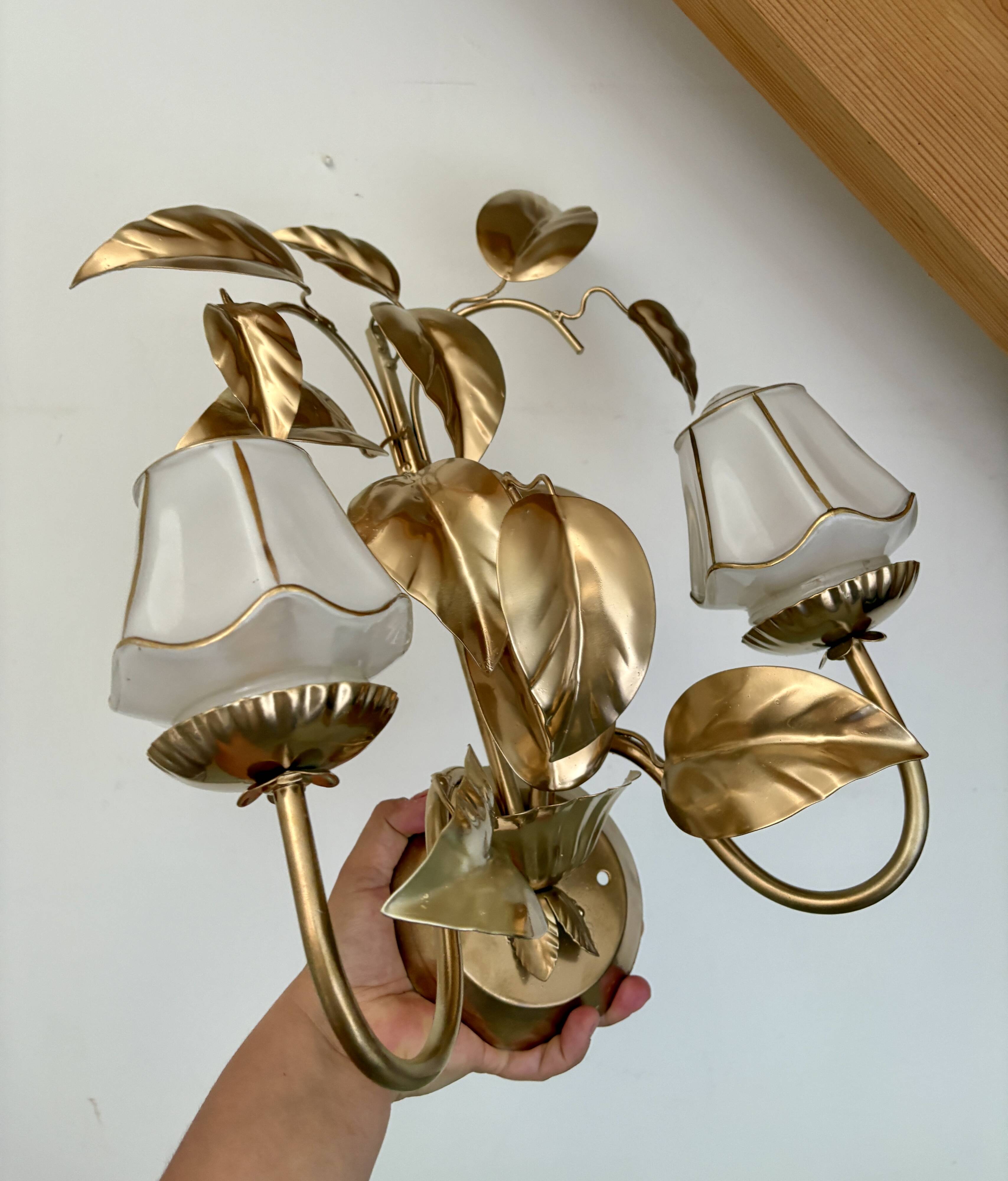 Vintage two-light wall lamp in gold metal with vintage art deco globes
