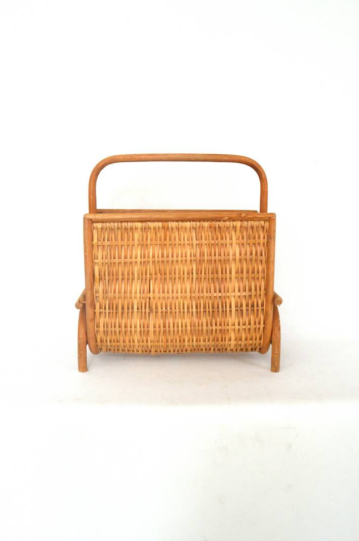 Rattan vinyl holder