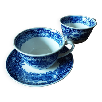 Set of 2 England cups and saucer