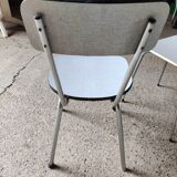 Chaises en formica