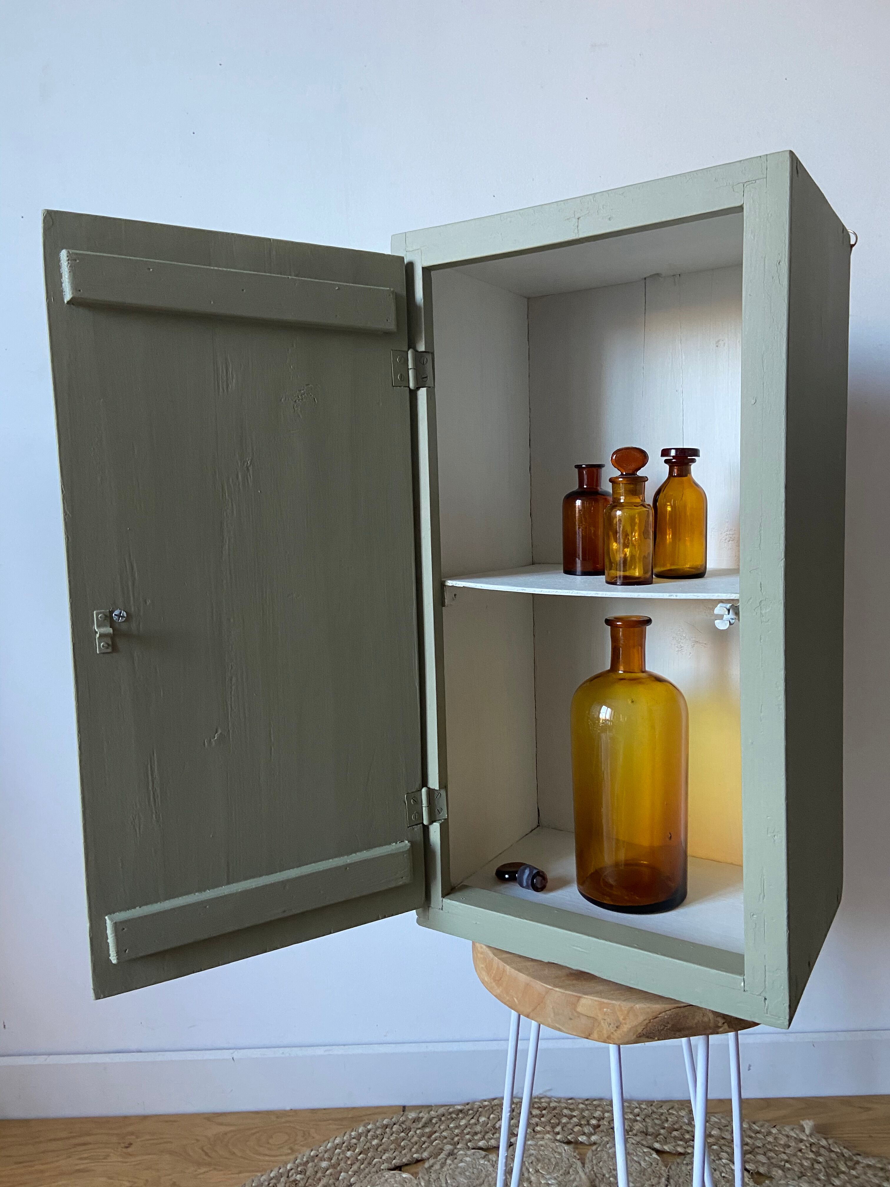 Vintage pharmacy 1950/1960