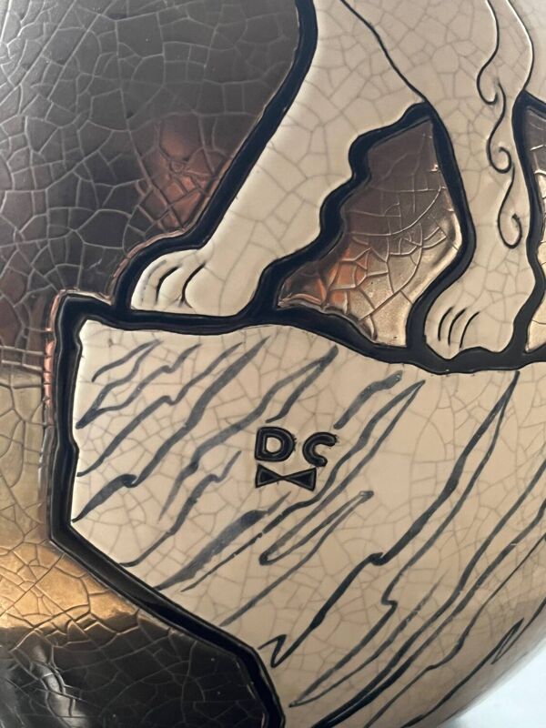 Rare vase ours Longwy