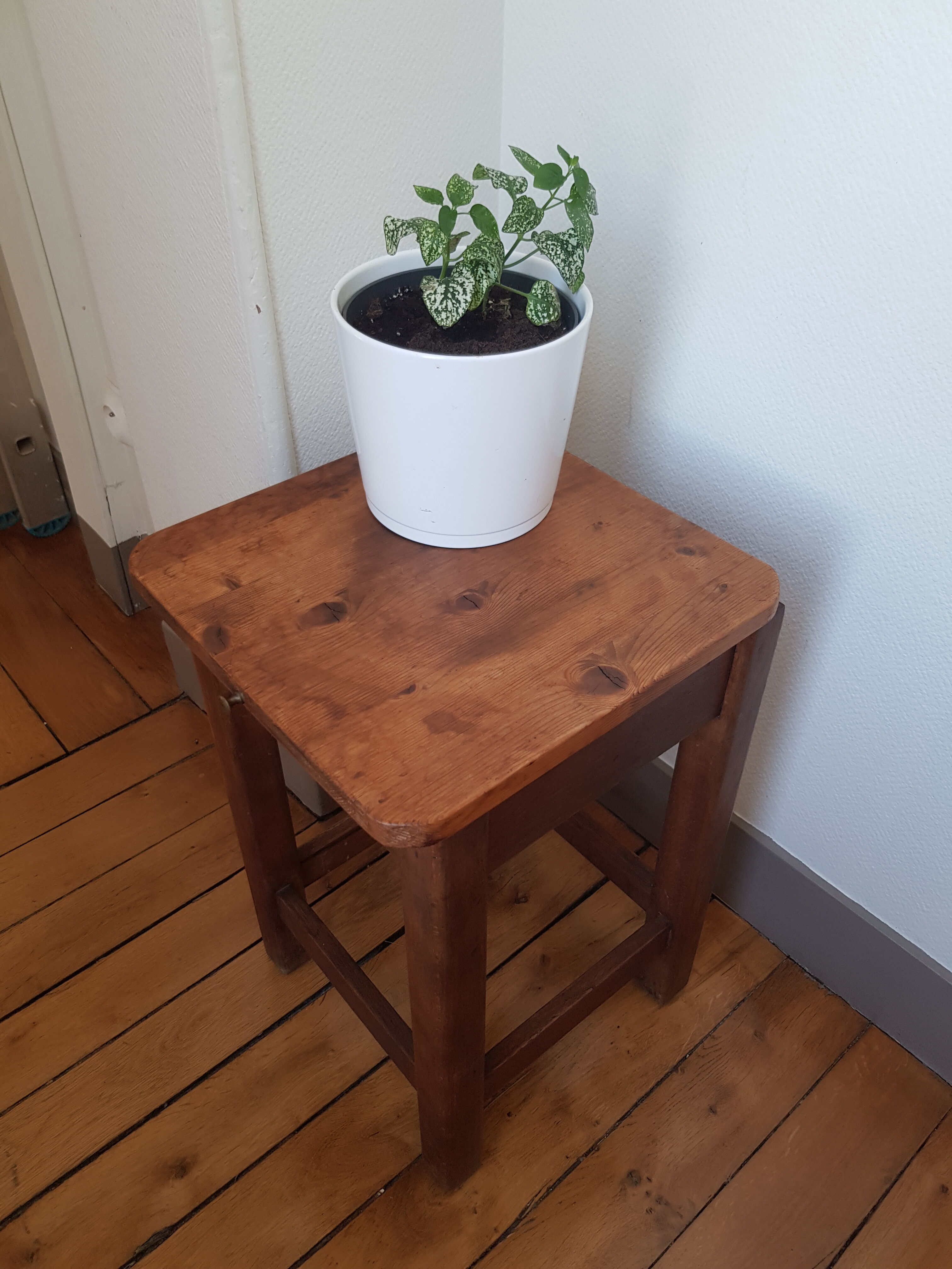 Wooden stool with chest