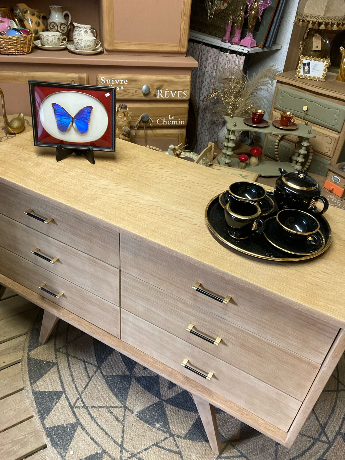 Buffet vintage ligne scandinave pieds compas