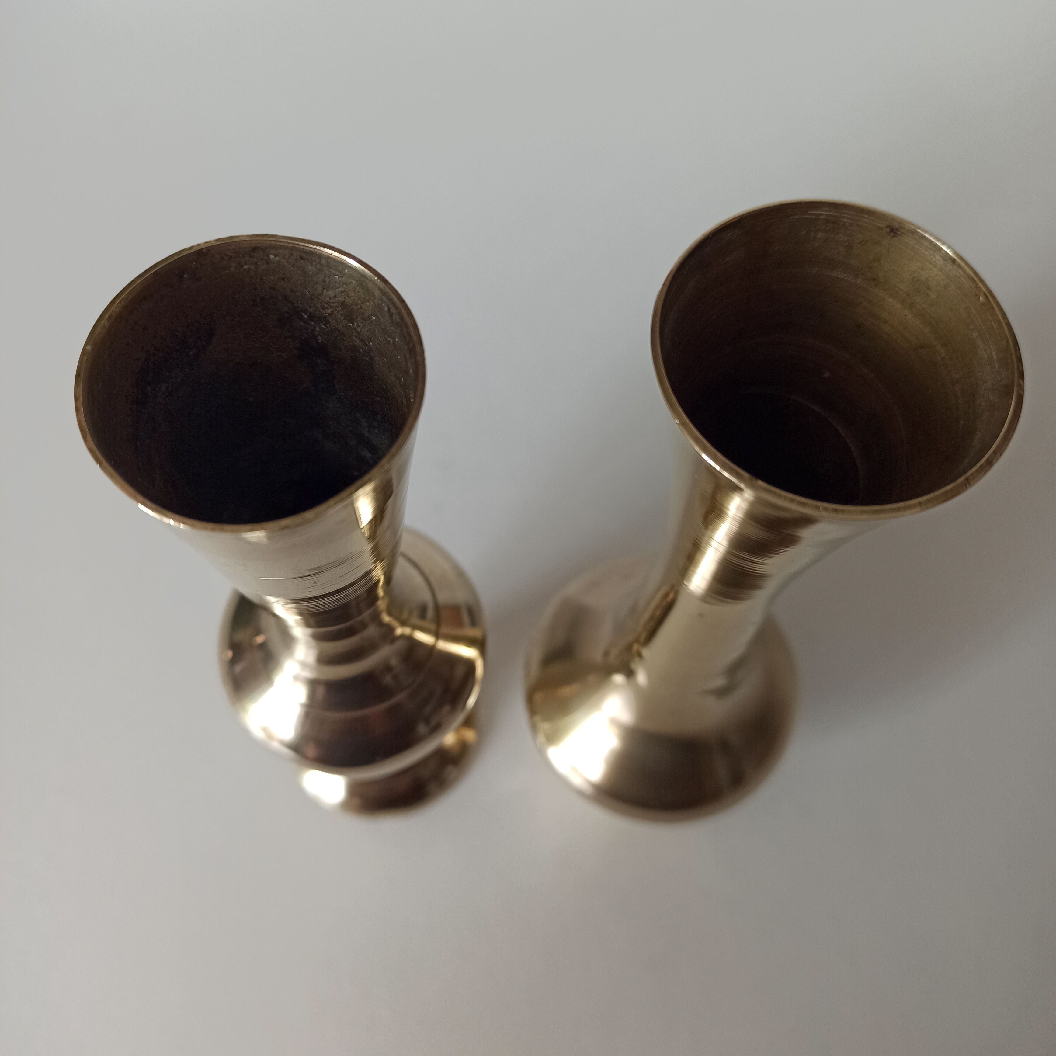 Duo of soliflores in vintage gilded brass