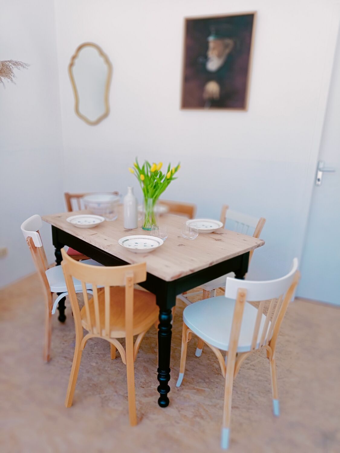 Hollow porcelain plates