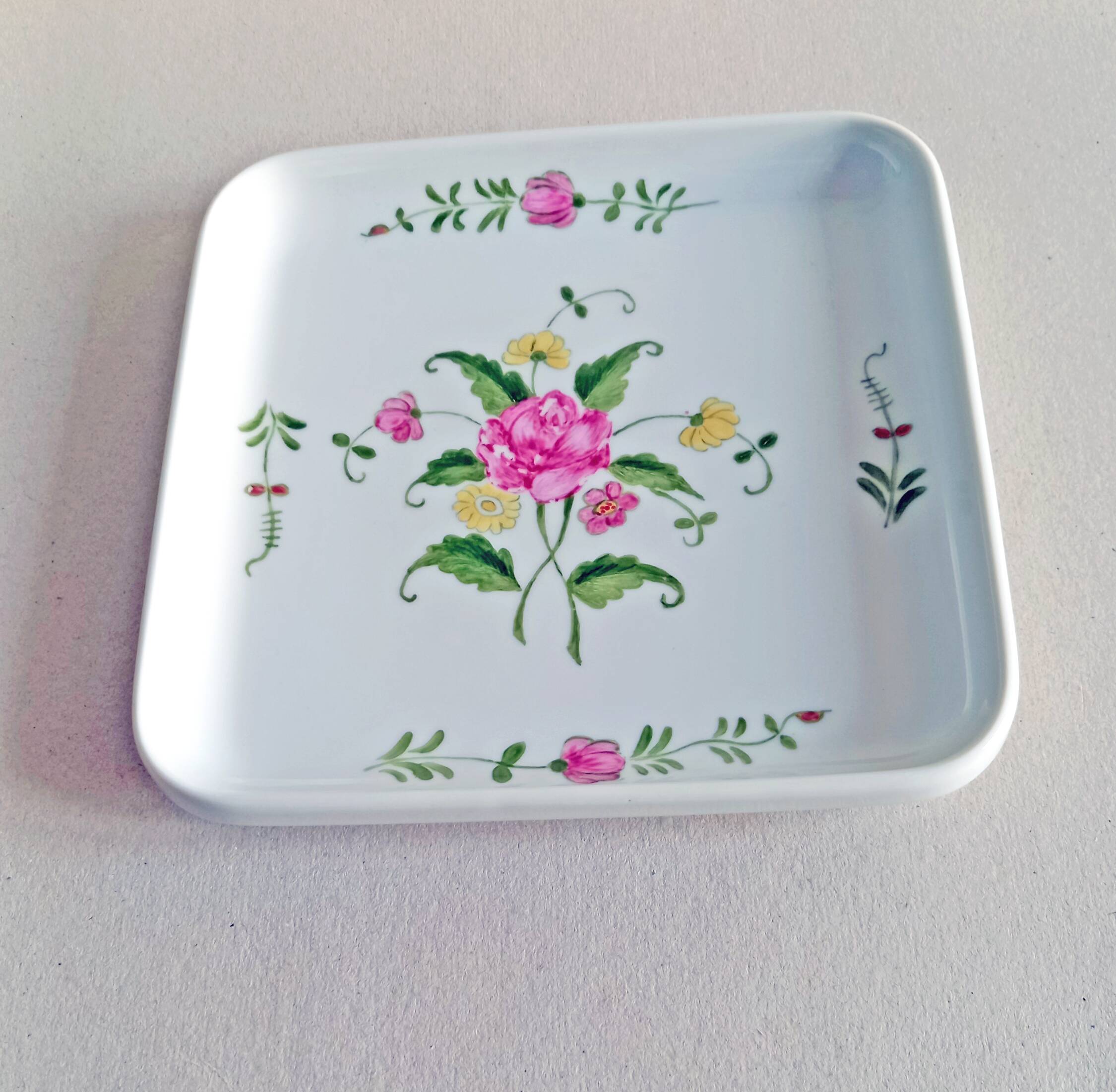 Small square dish Empty pocket Bavarian porcelain BAUSCHER Bavaria Floral decoration