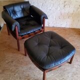 Armchair with vintage ottoman in black leather by Sven Ellekaer for Coja, 1970