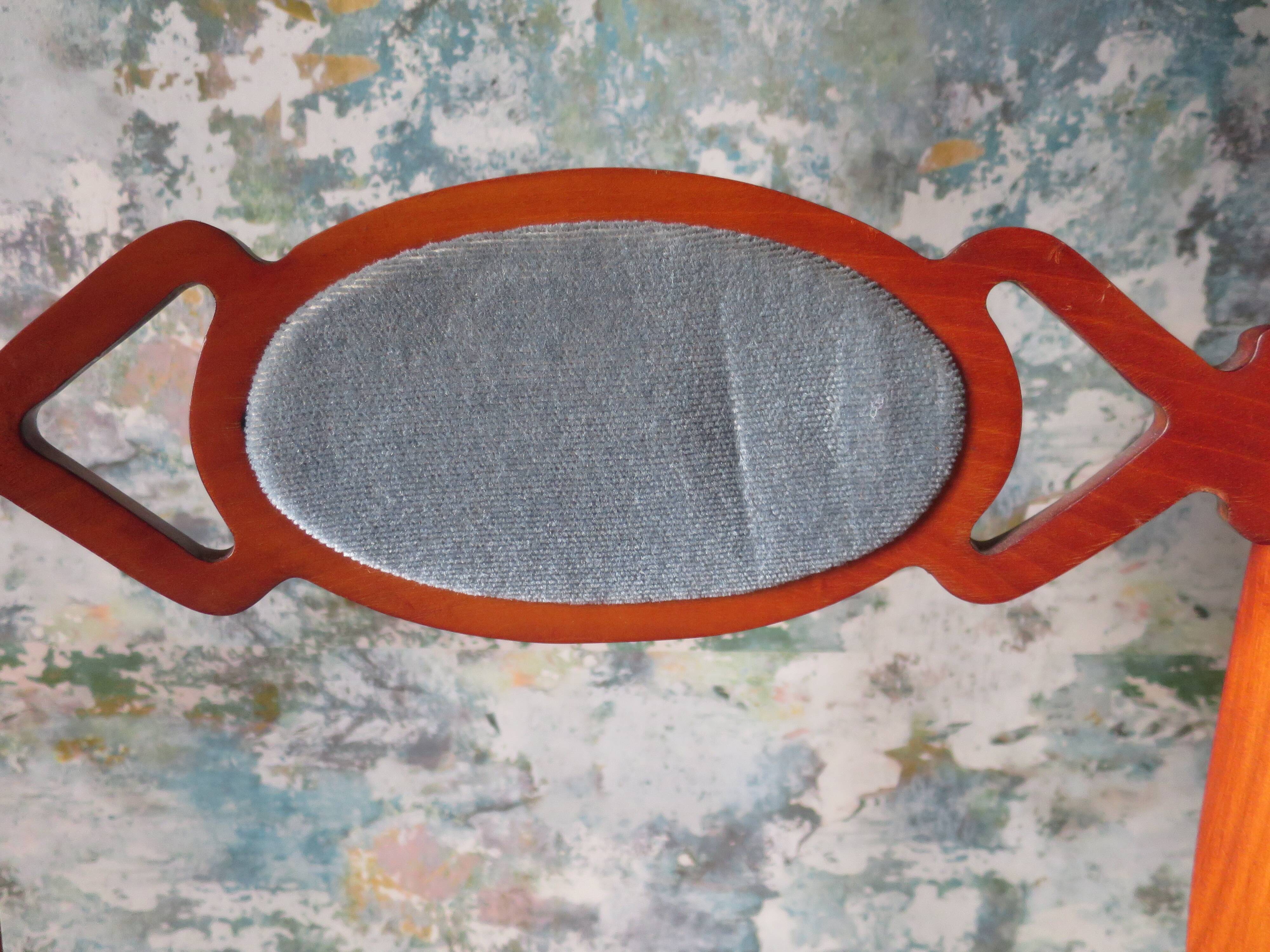 Rare - Set of 4 Louis Philippe/restoration style chairs with medallion - Colour blue / cherry wood