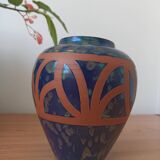 Hand-turned stoneware vase – Iridescent glaze