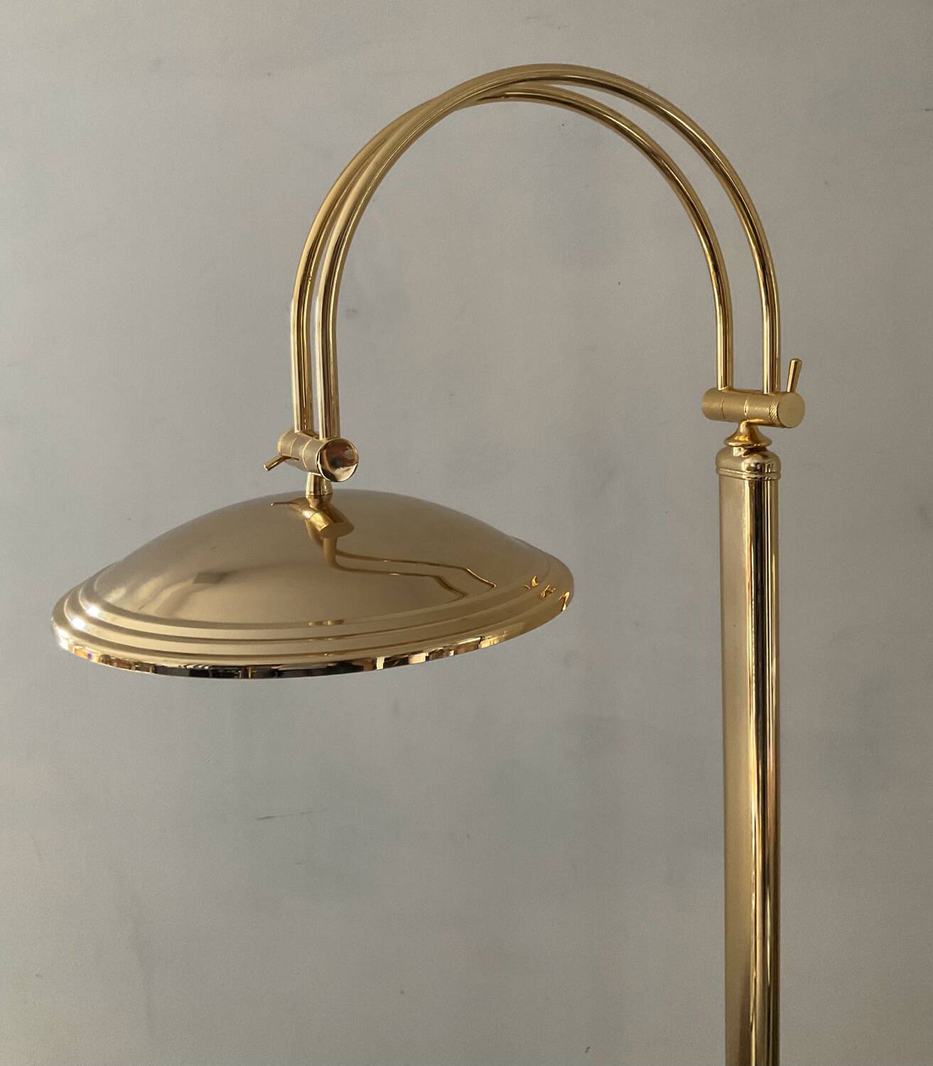 Articulated floor lamp from the 80s in gold metal