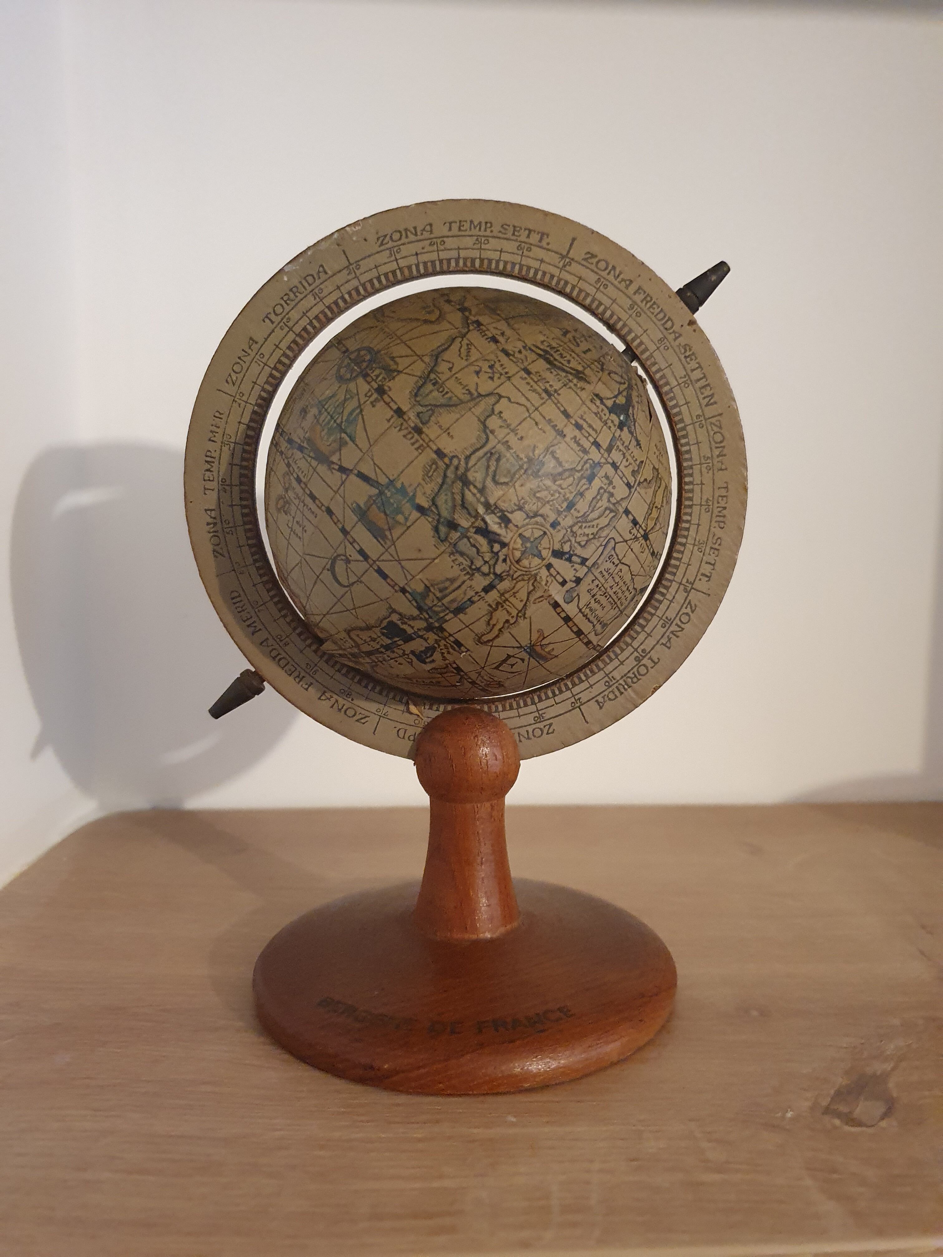 Globe terrestre vintage