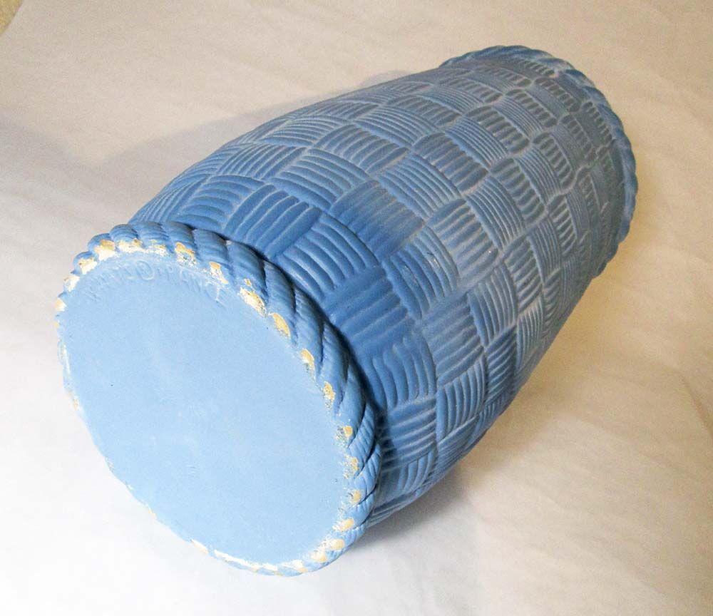 Light blue ceramic umbrella holder