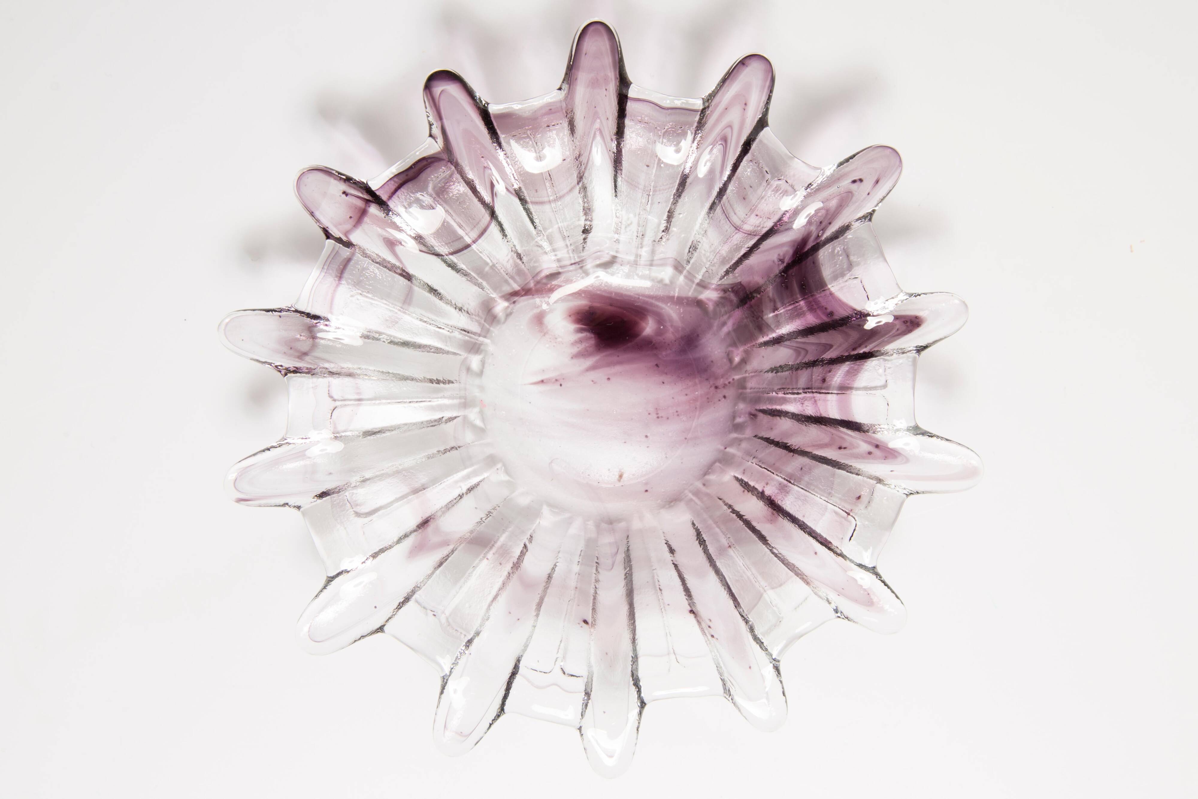 Pair of decorative plates/glasses in light purple vintage glass, Italy, 1960s