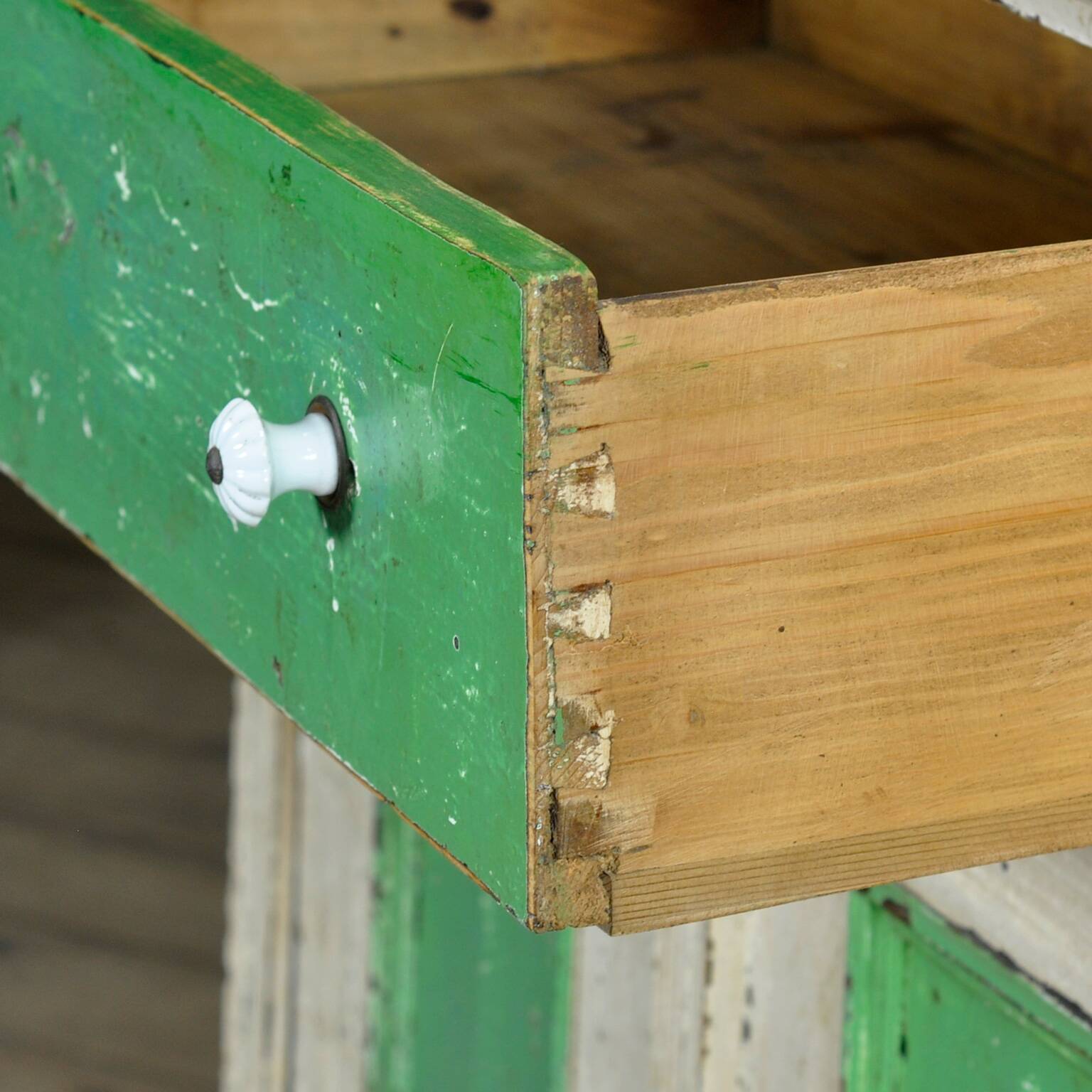 Commode en pin, années 1910