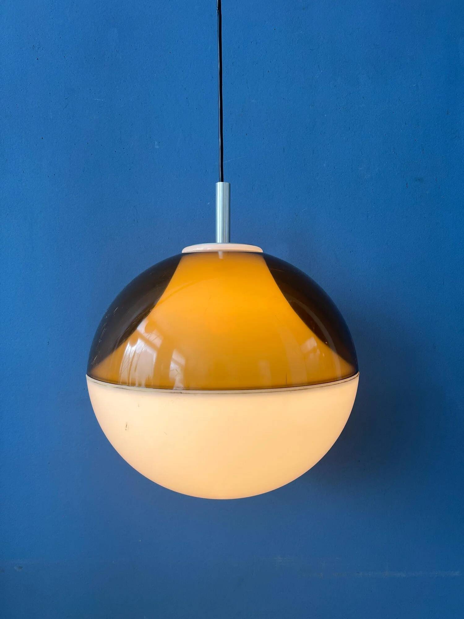 Vintage space-age style plexiglass pendant lamp