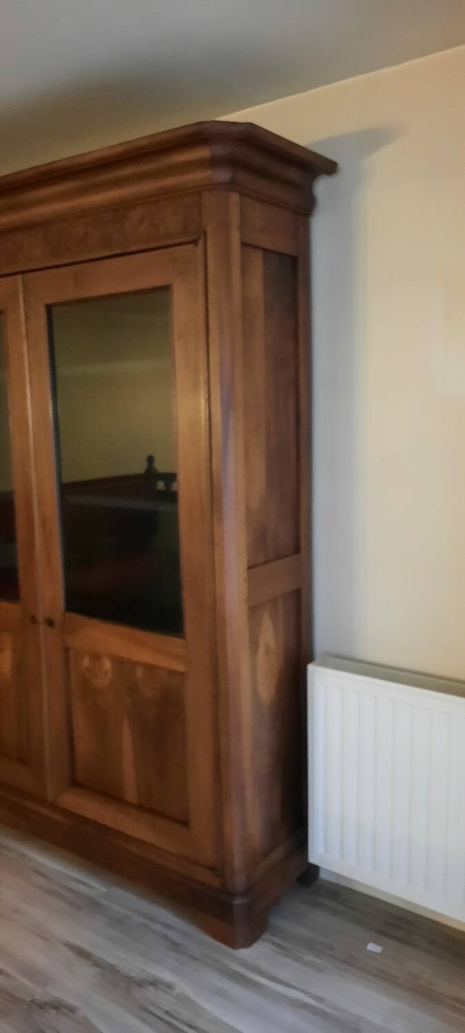 Louis Philippe display cabinet style