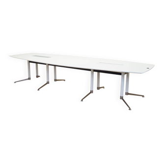 Table de conférence, design danois, 2016, designer : Paul Leroy, fabricant : Paustian