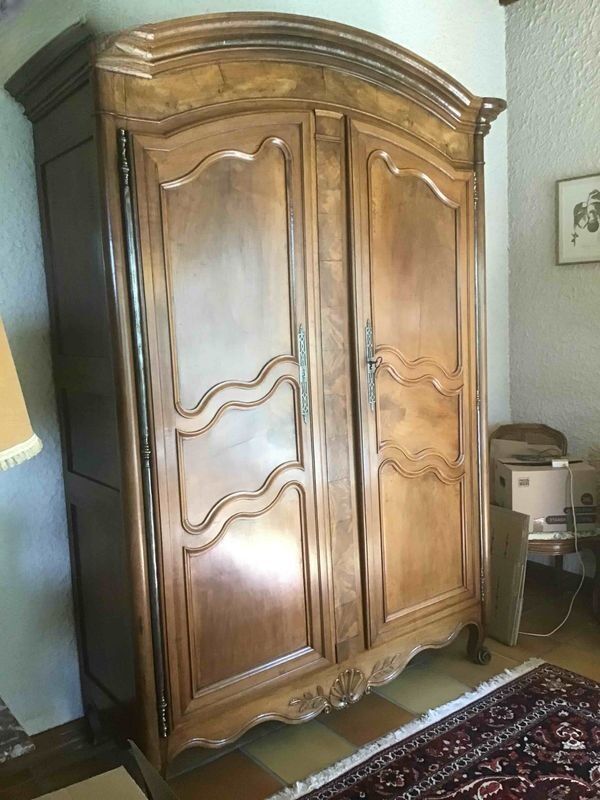 Louis XV wardrobe "Gendarme hat"