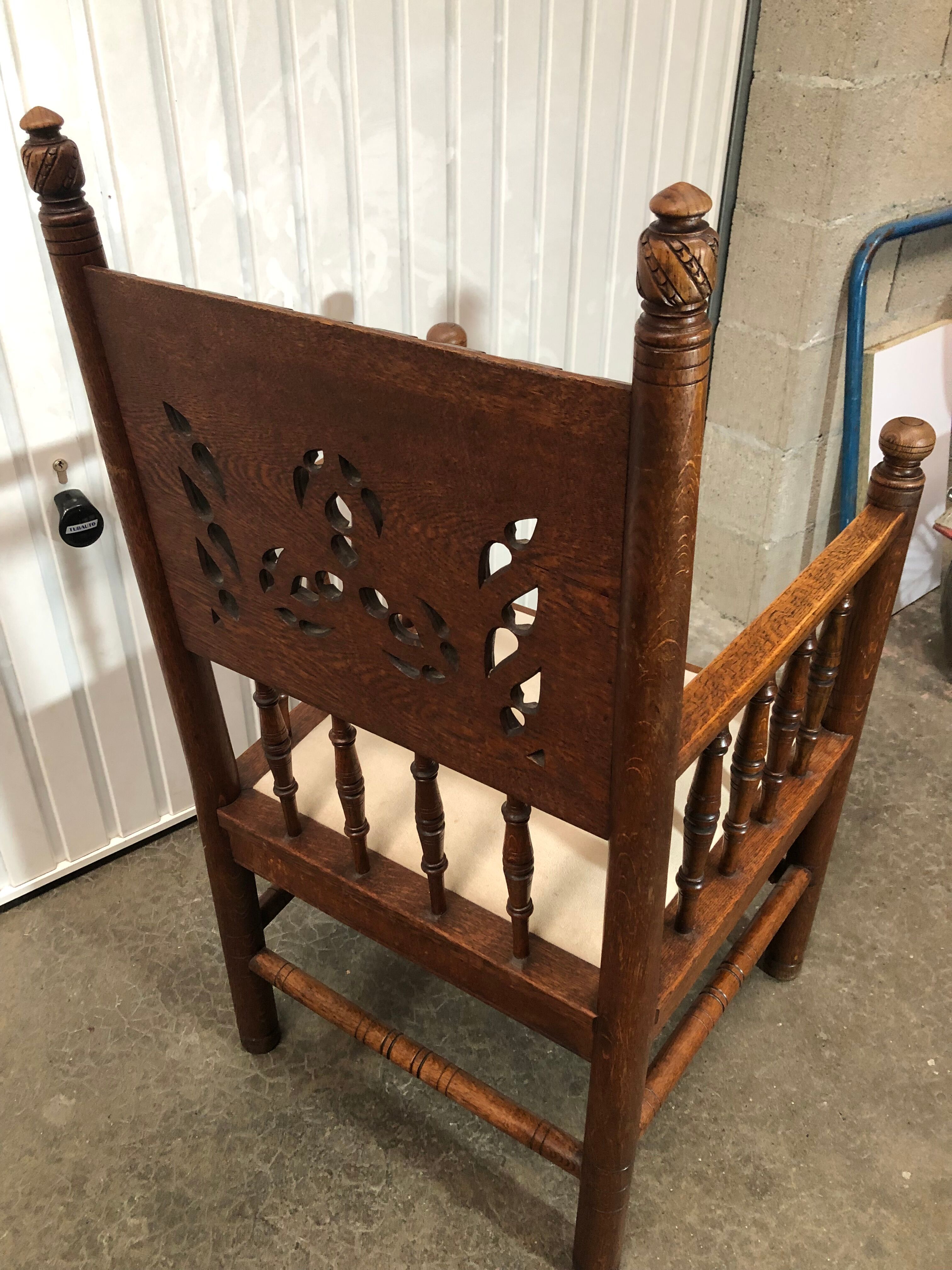 2 armchairs old Gothic style