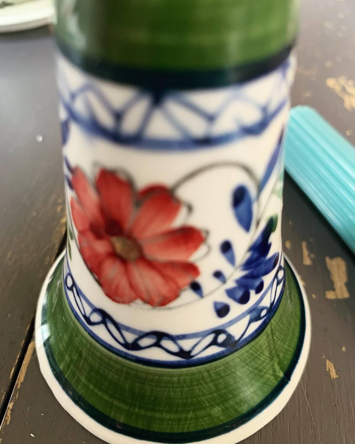 Flower candle holder