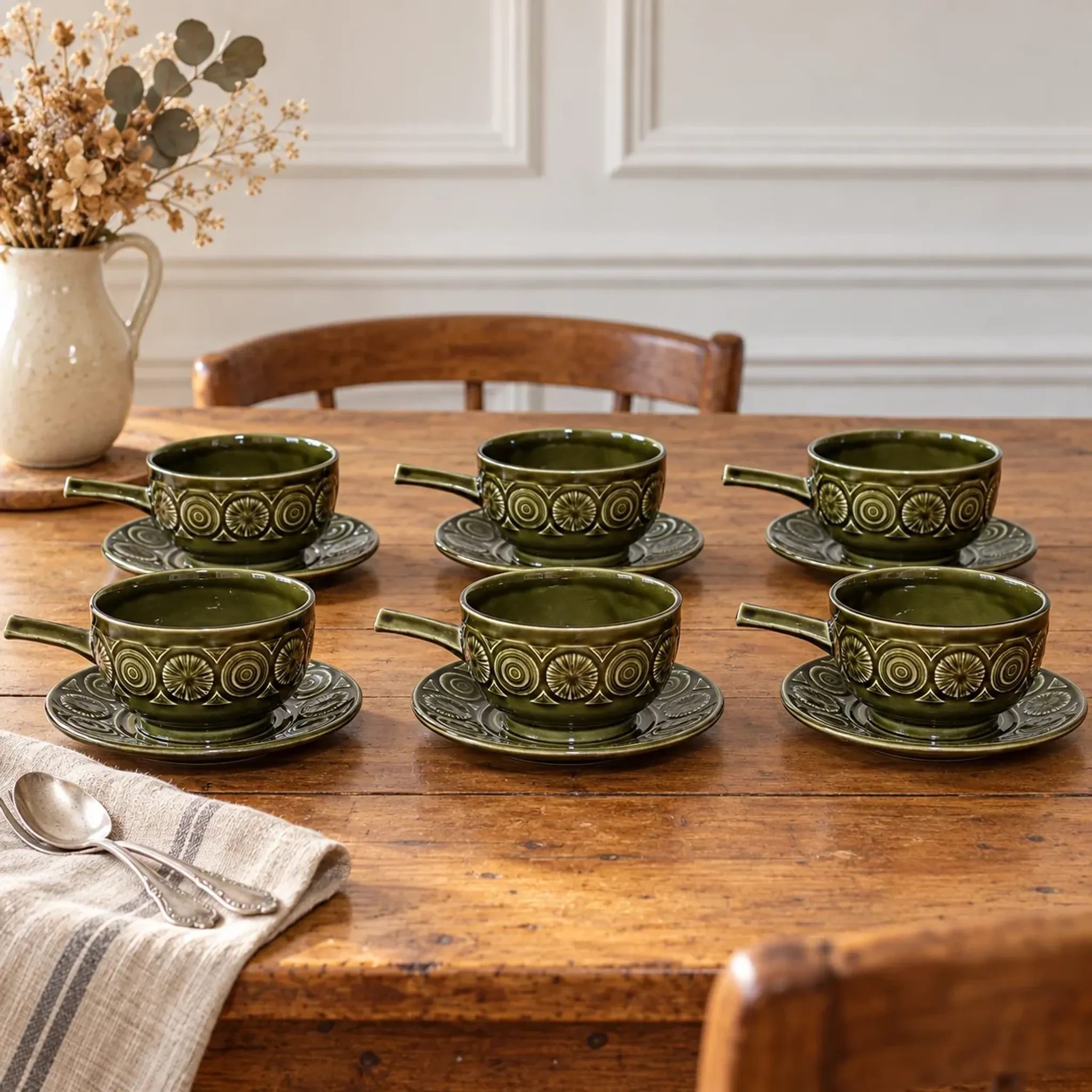 Vintage Tams England service – 6 soup bowls with handles and saucers in olive green ceramic.