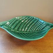 Coupe vintage en barbotine forme feuille