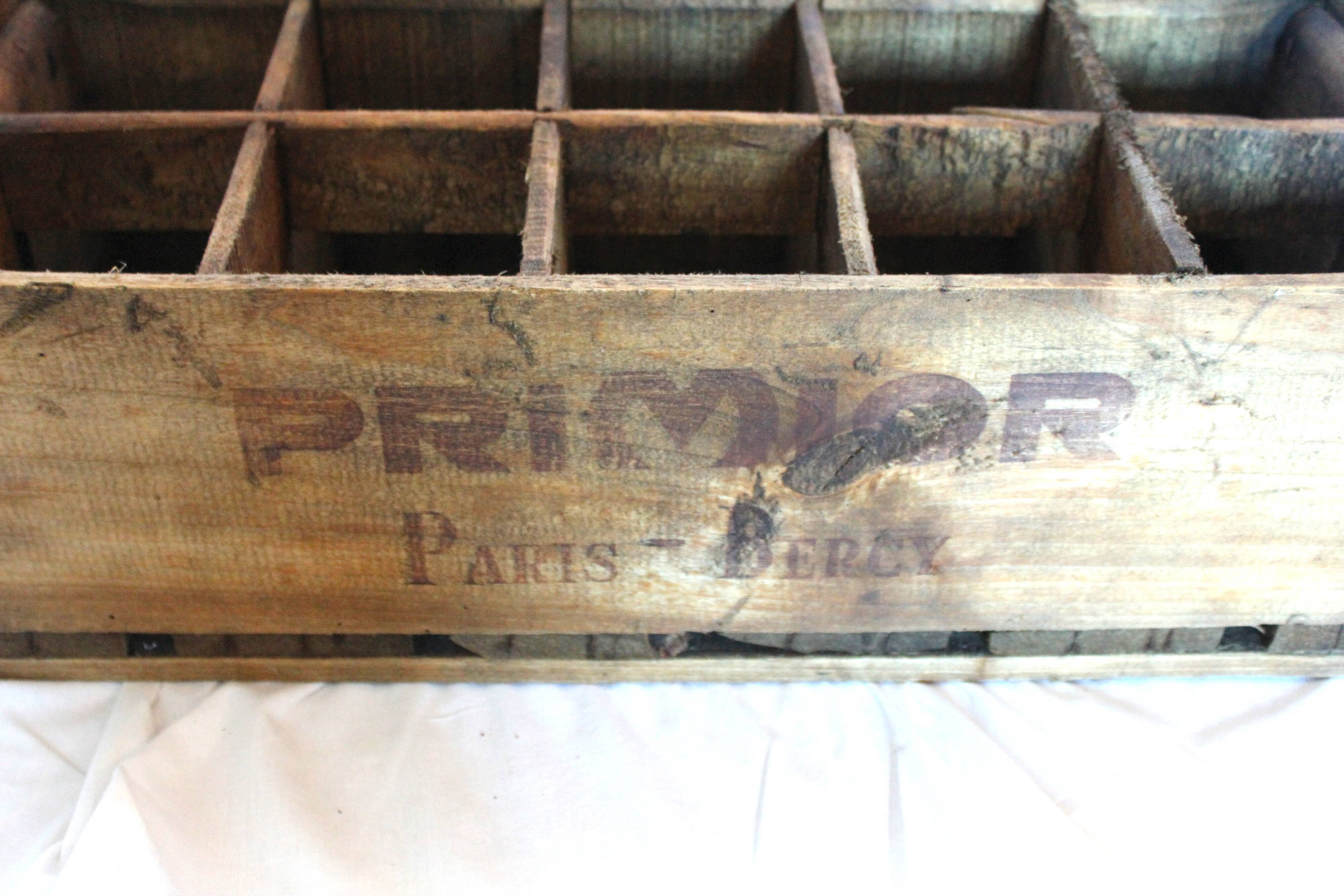 Case - bottle locker