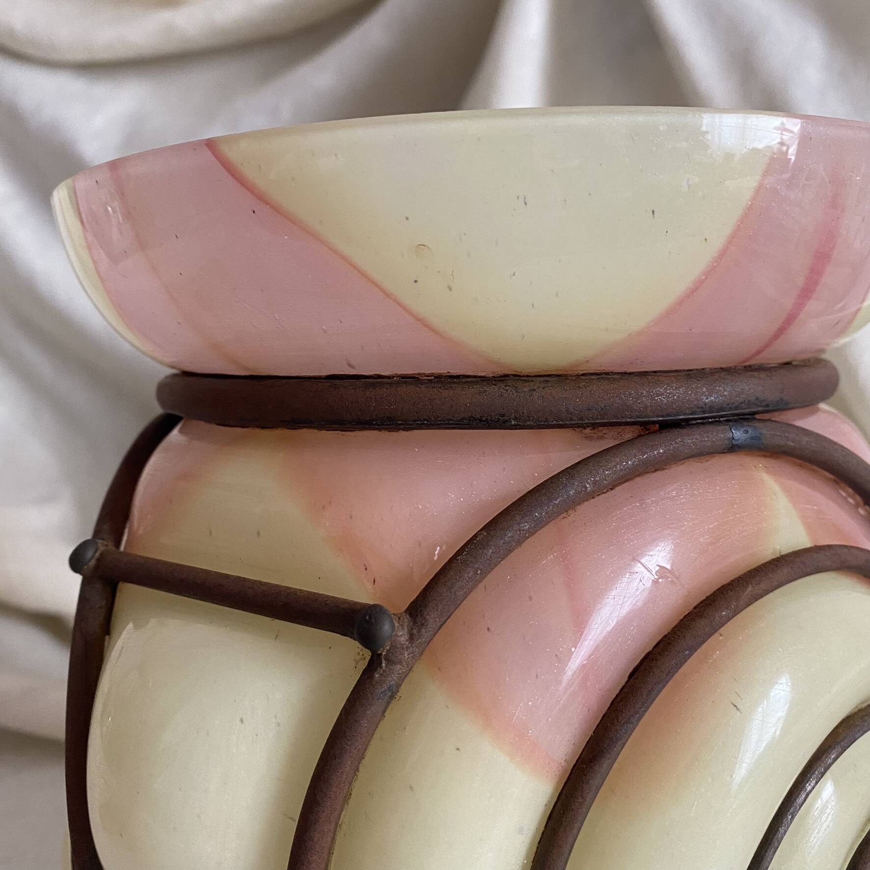 Art Deco vase in marbled glass and wrought iron, 1930s.