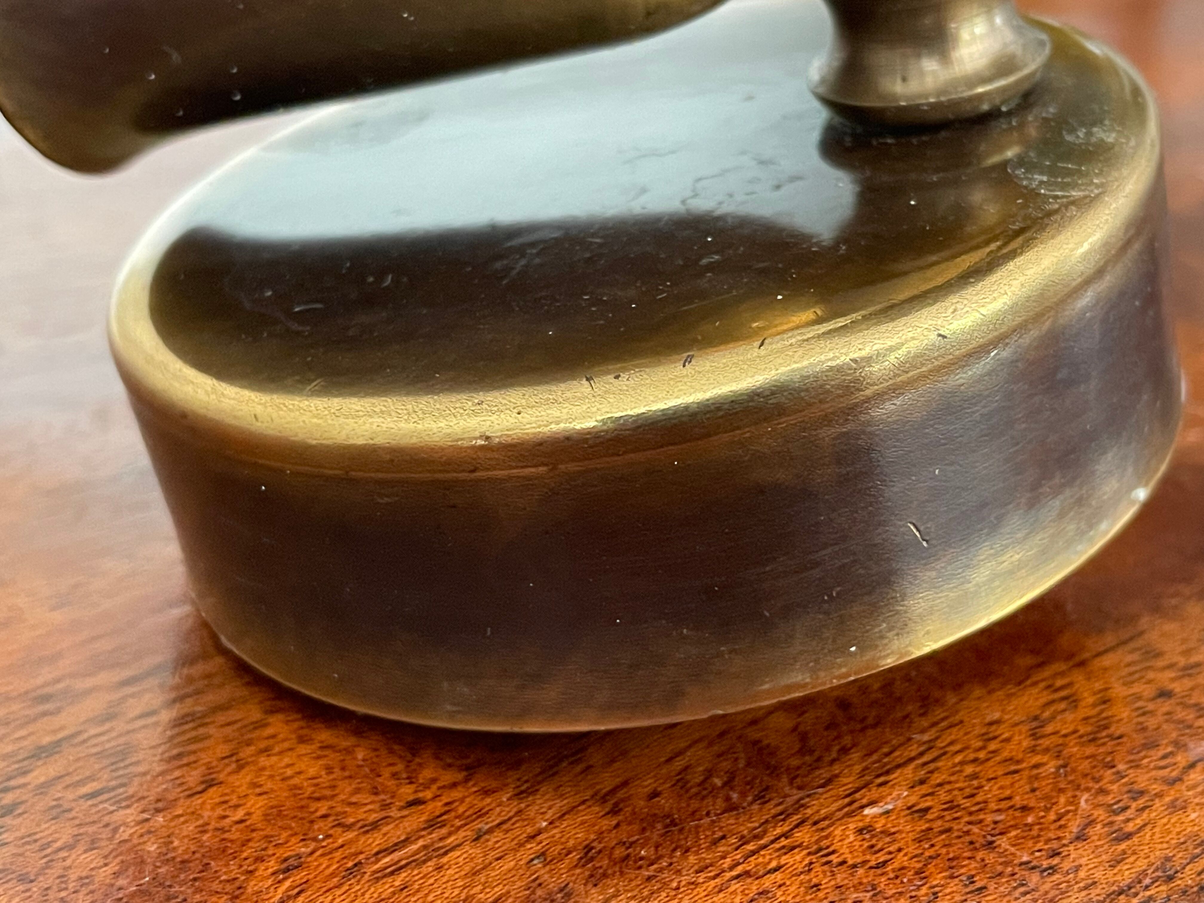 Art deco style shell wall lamp