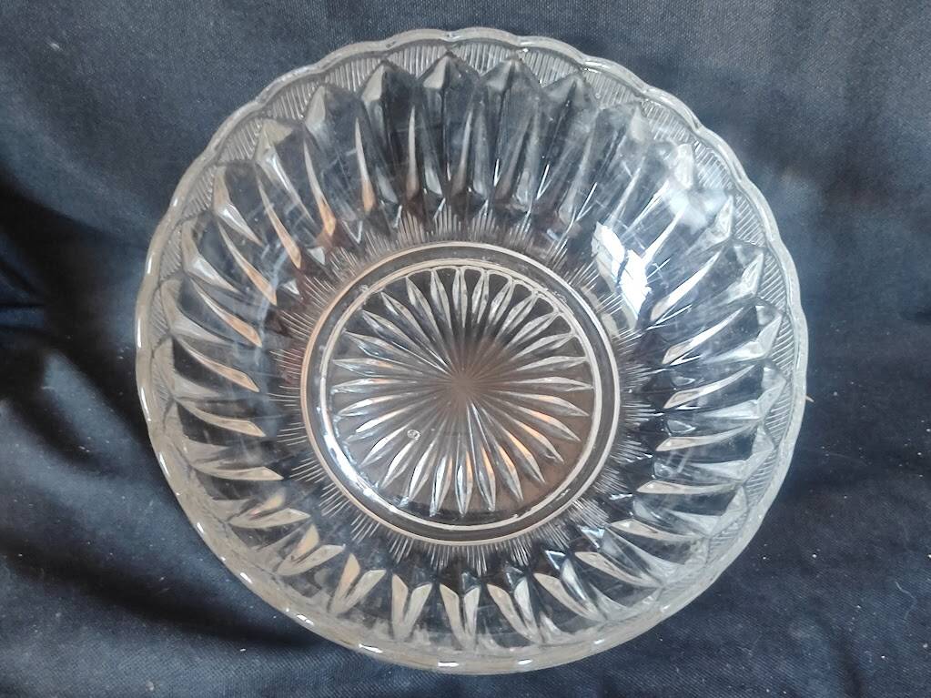 C neuf !1960/80 saladier / cristal taillé /coupe