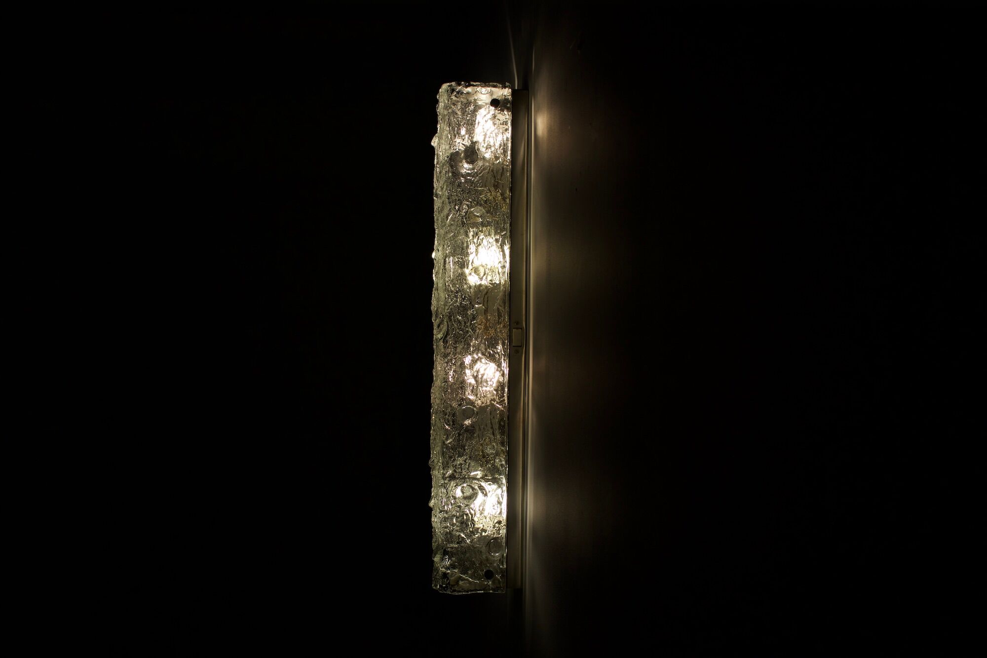 Wall lamp ice glass "bark".