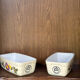 Lot 2 cake dishes