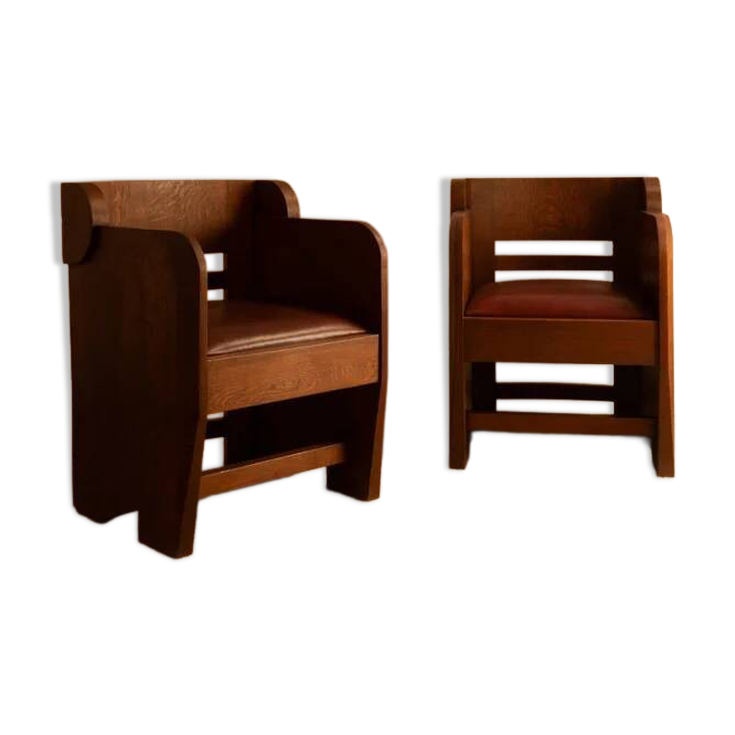 Paire de fauteuils sculpturaux en chêne, Pays-Bas début du XXe siècle