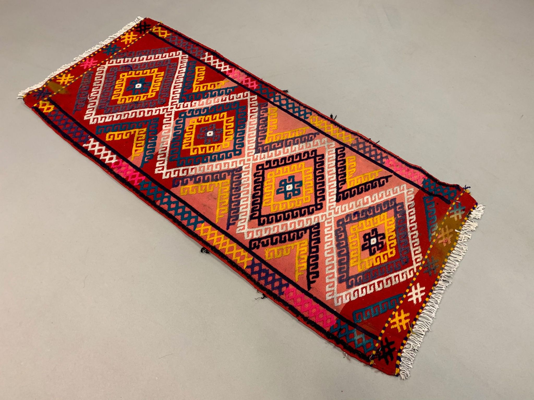Vintage turkish mini kilim 106x47 cm