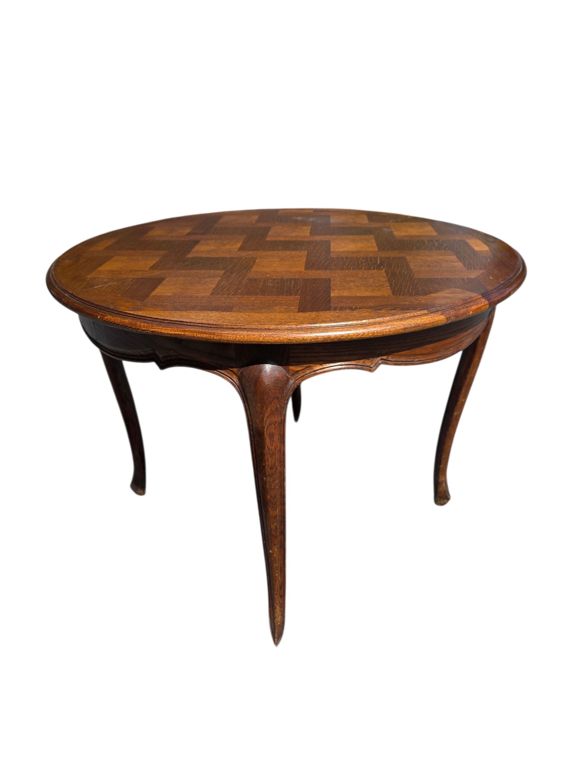 Extendable table in Louis XV style in oak (2 extensions)