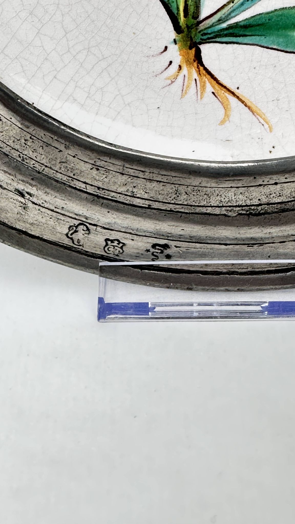 Decorative wall plate in earthenware and pewter with dandelion