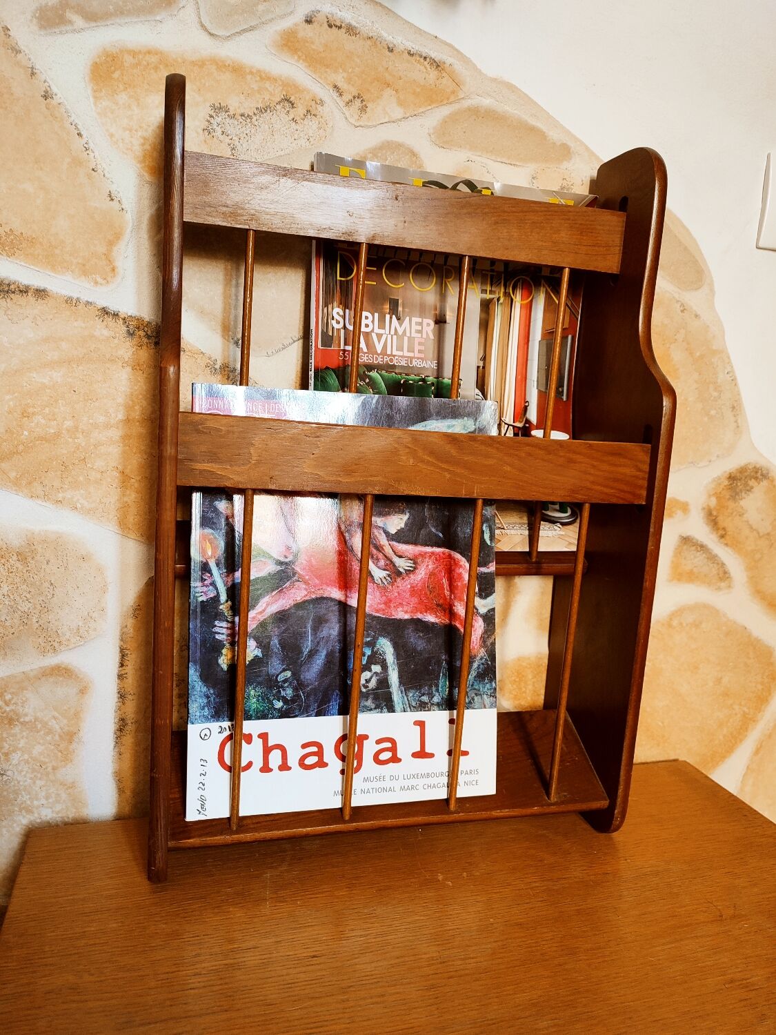 Wooden wall review holder