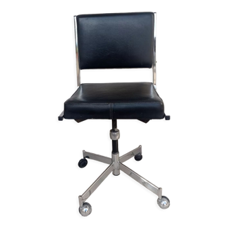 RM desk chair