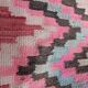 Tapis kilim ancien dans des tons rose
