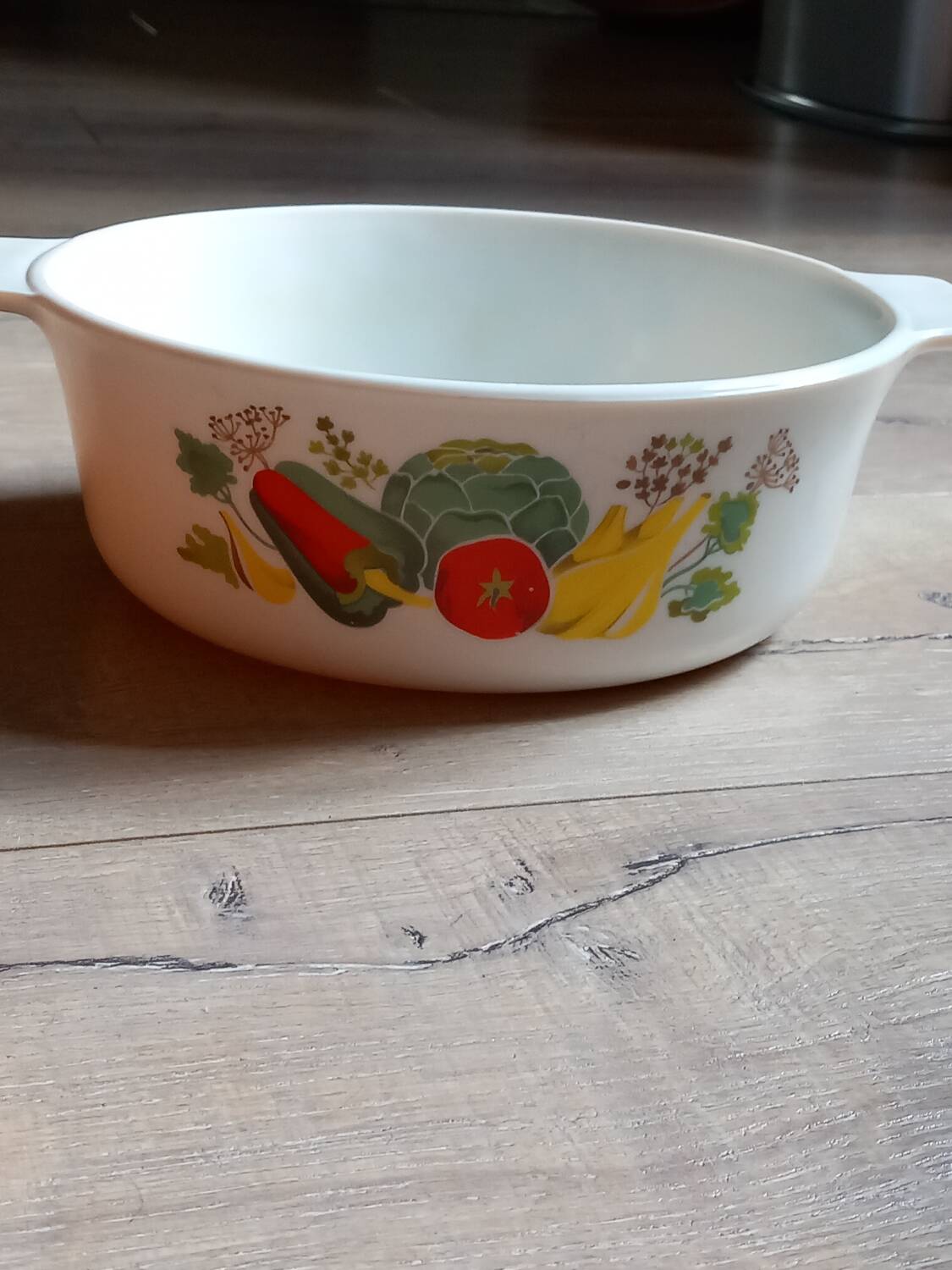 Set of 2 vintage dishes