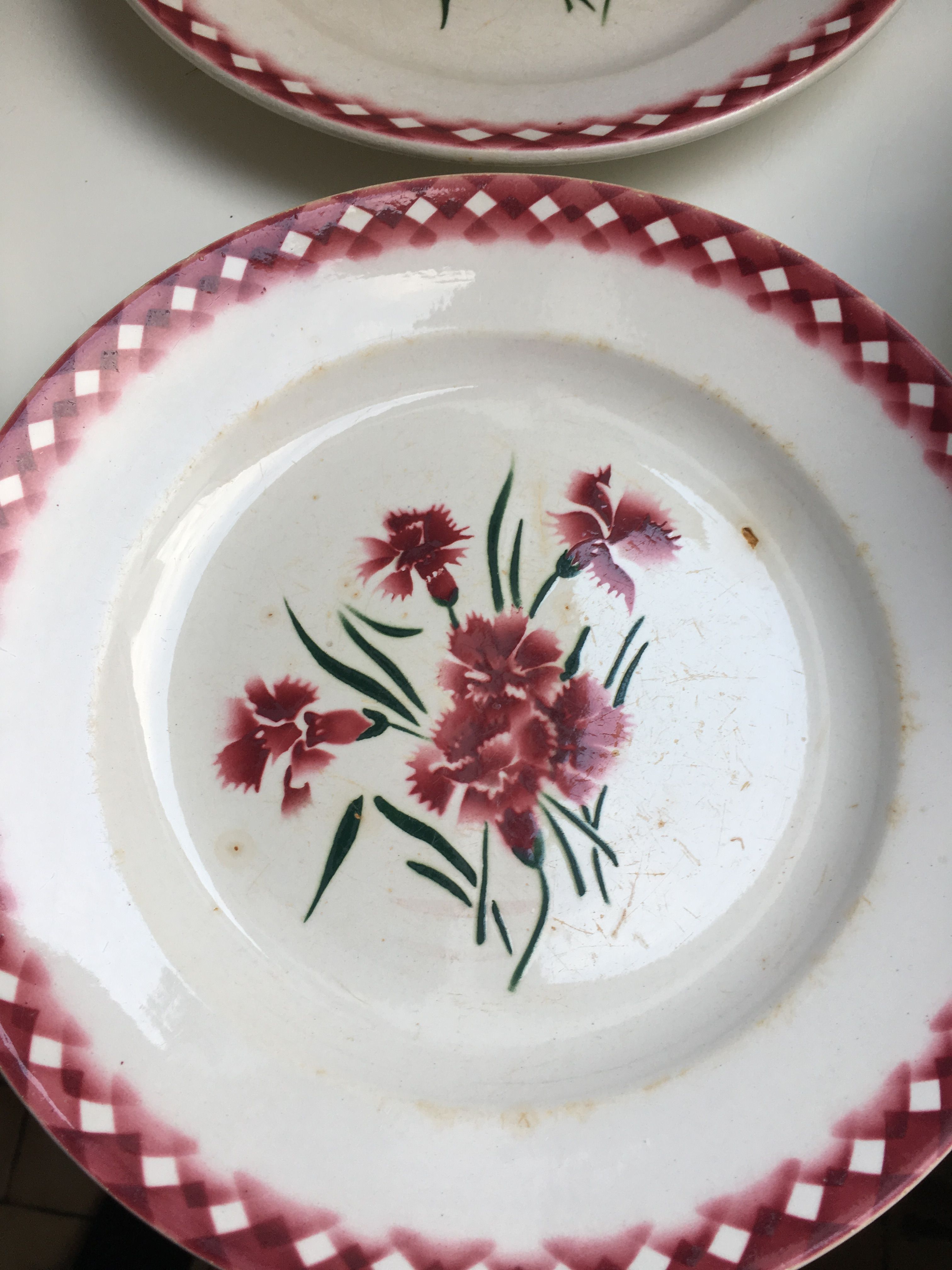 Set of 11 plates signed Mignardises Sarreguemines hand painted decor