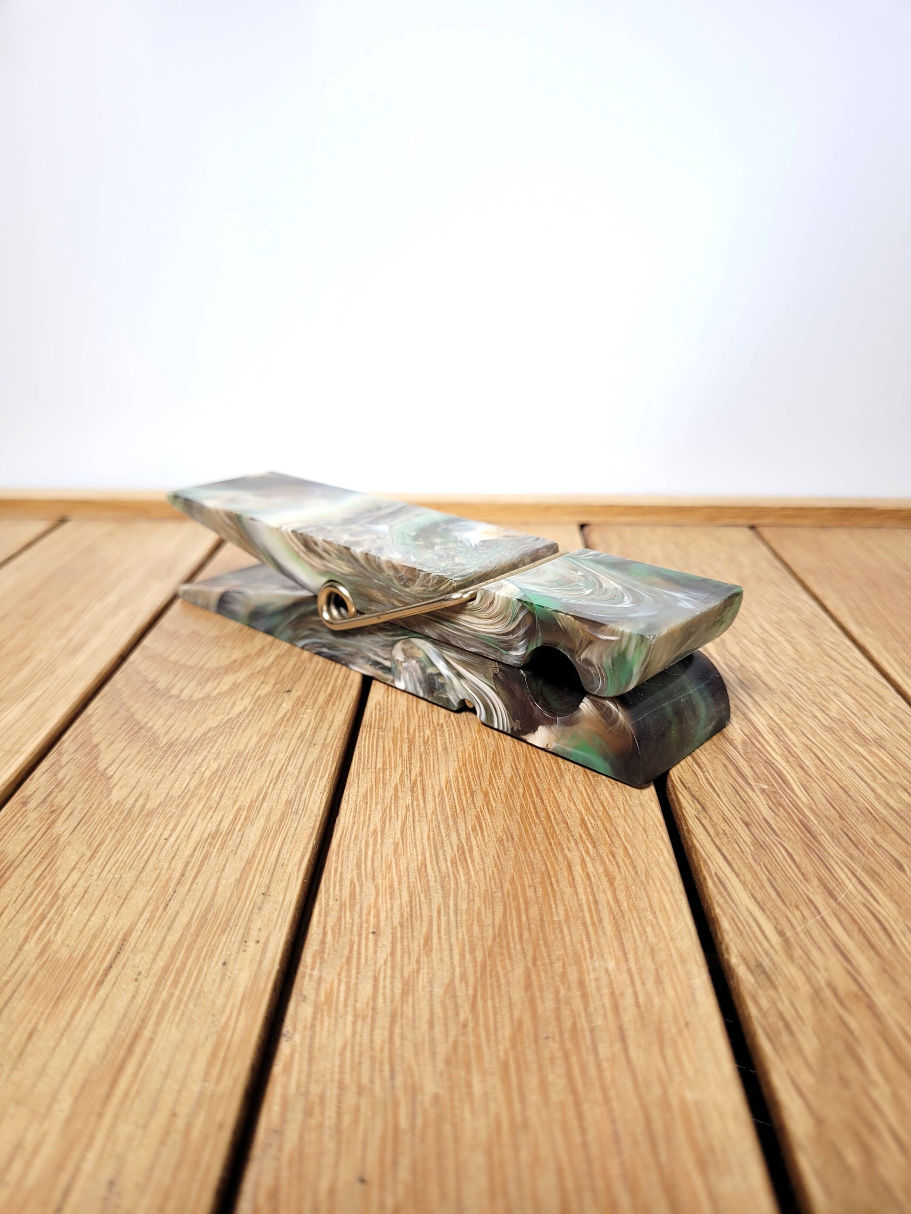 Vintage mail clip 70s paper press